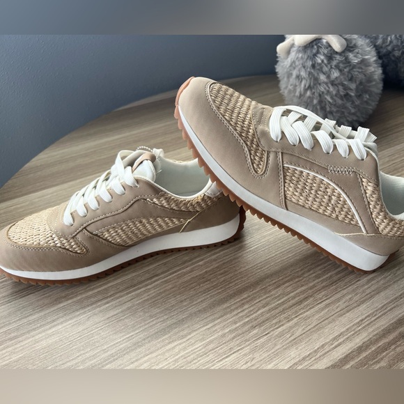 Women’s Steve Madden Kinkade raffia wicker straw shoes size 7. Never worn. - Picture 4 of 4